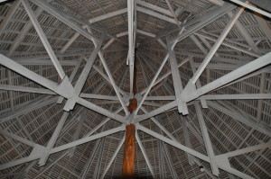 L'interno del tetto dell'atrio