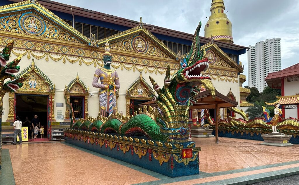 Dragone in un tempio buddista